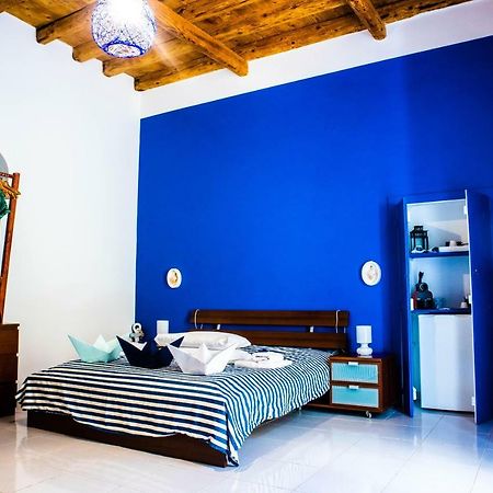 トラーニ Terra Del Sole Bed & Breakfast エクステリア 写真