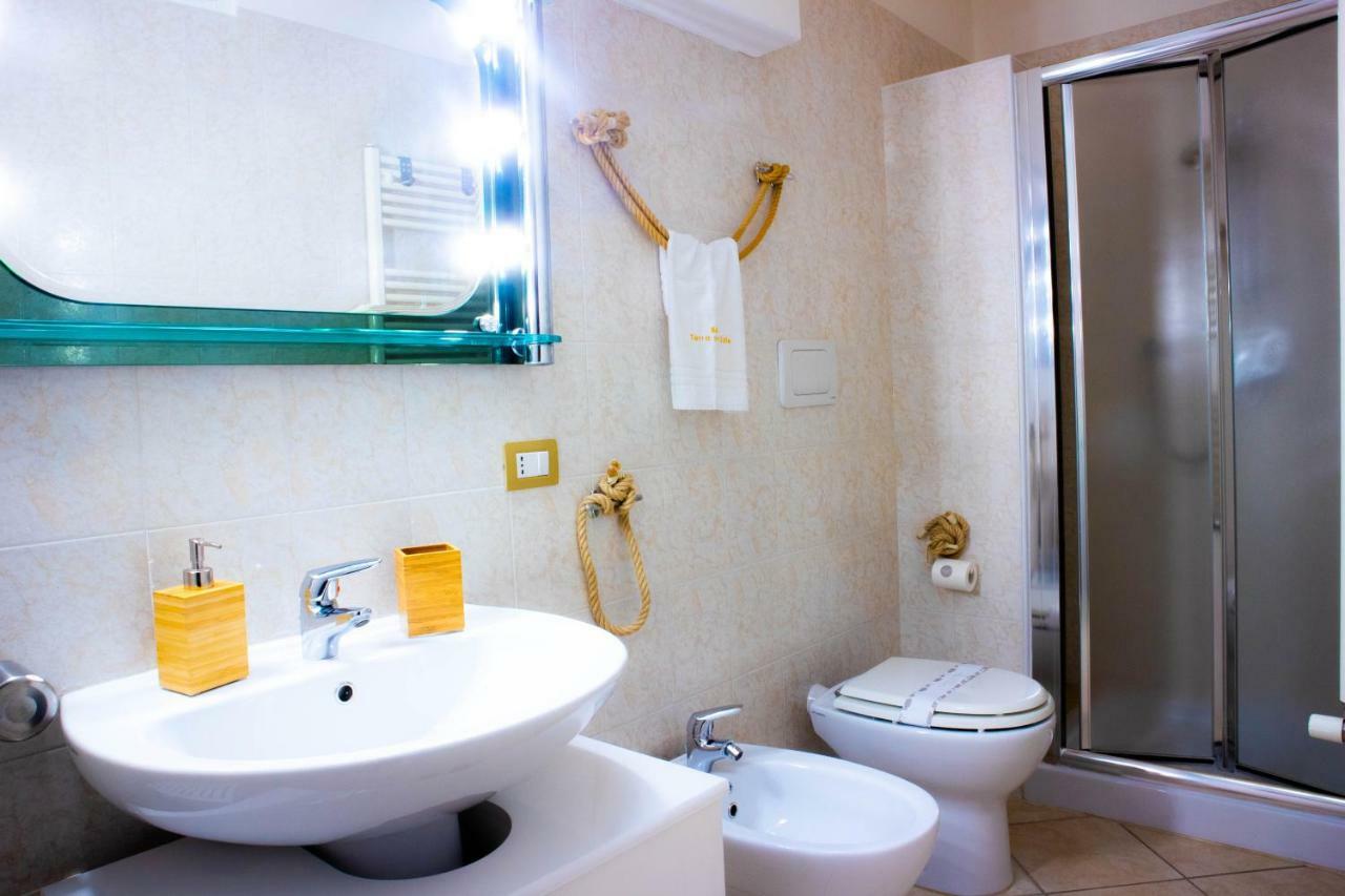トラーニ Terra Del Sole Bed & Breakfast エクステリア 写真